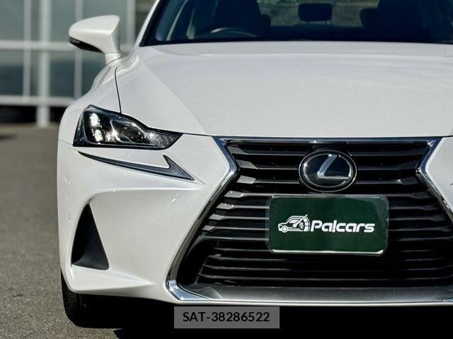 Lexus IS 2019-09 4595444-23