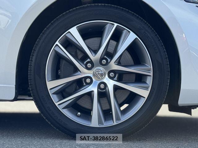 Lexus IS 2019-09 4595444-29