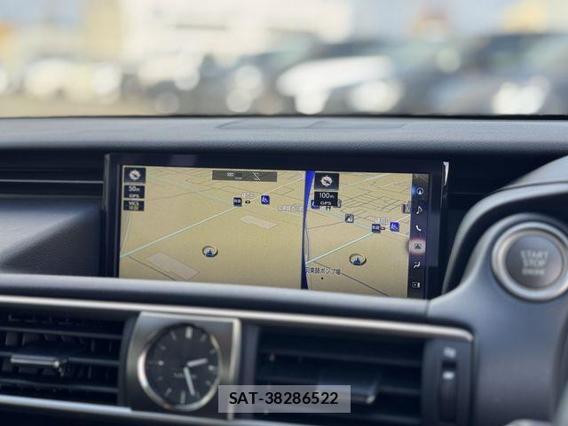 Lexus IS 2019-09 4595444-4