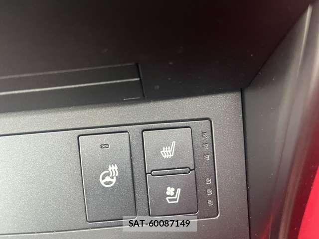 Lexus IS 2021-01 6216379-8