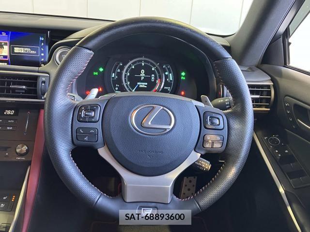 Lexus IS 2019-07 6612824-9