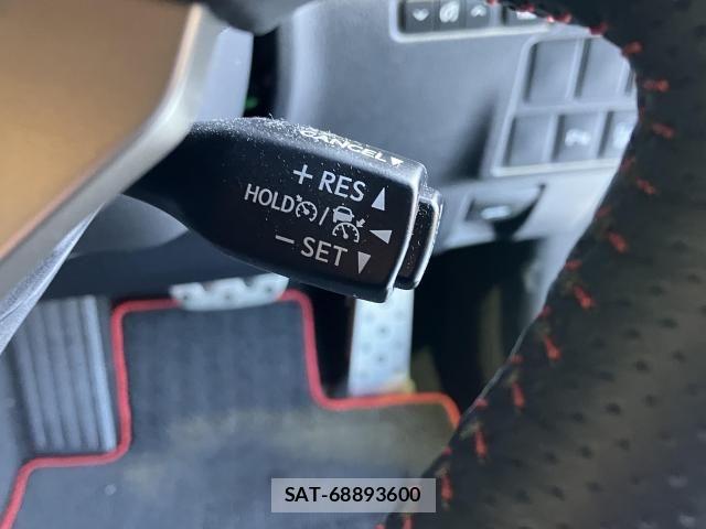 Lexus IS 2019-07 6612824-12