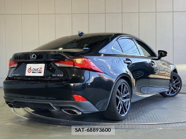 Lexus IS 2019-07 6612824-1