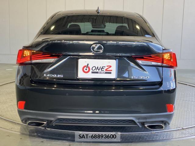 Lexus IS 2019-07 6612824-26