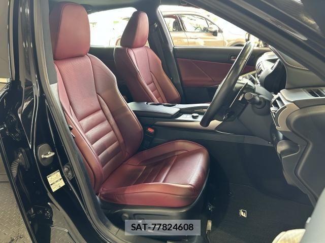 Lexus IS 2019-03 6612823-19