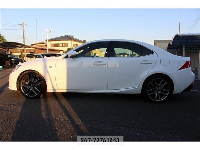 Lexus IS 2014-06 6691091-10