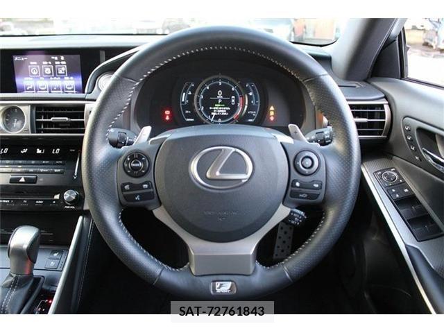 Lexus IS 2014-06 6691091-17
