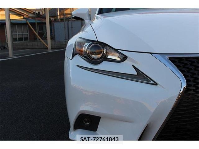 Lexus IS 2014-06 6691091-25
