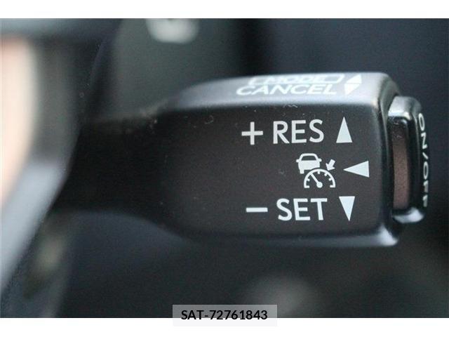 Lexus IS 2014-06 6691091-3
