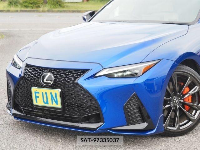 Lexus IS 2023-08 6752242-11