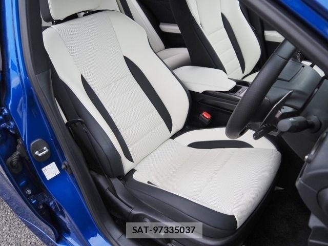 Lexus IS 2023-08 6752242-14