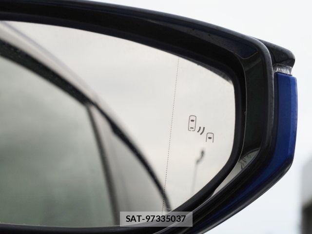Lexus IS 2023-08 6752242-21