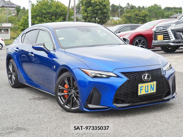 Lexus IS 2023-08 6752242-2