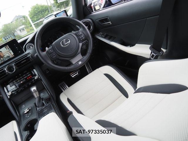Lexus IS 2023-08 6752242-29