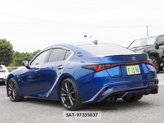 Lexus IS 2023-08 6752242-5