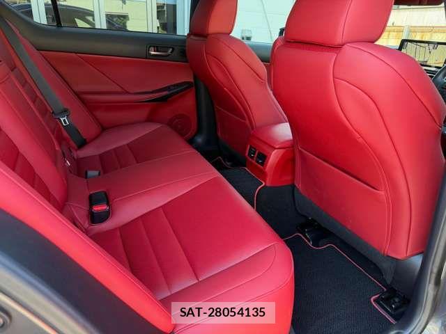 Lexus IS 2021-10 6752239-12