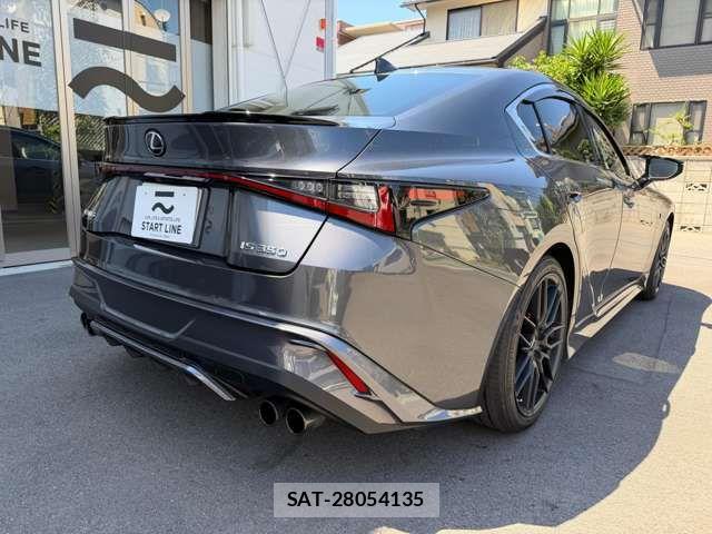 Lexus IS 2021-10 6752239-14