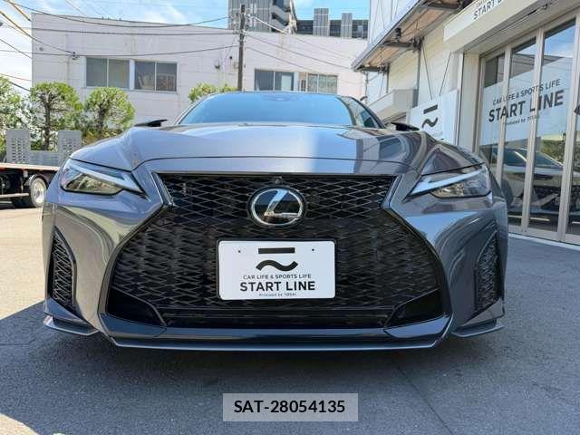 Lexus IS 2021-10 6752239-1