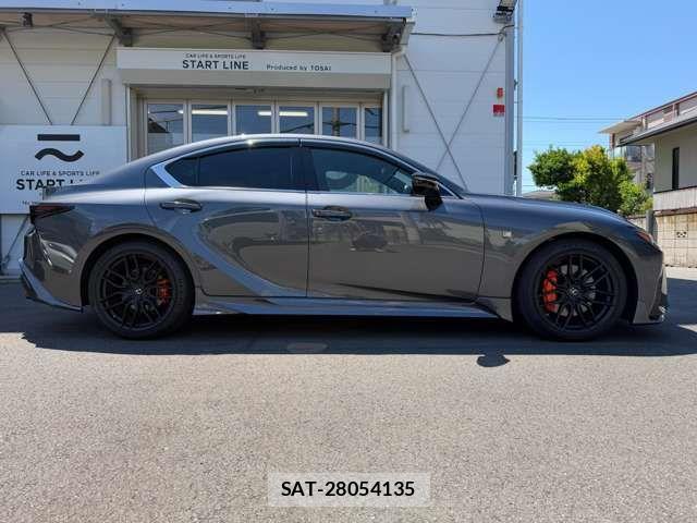 Lexus IS 2021-10 6752239-3