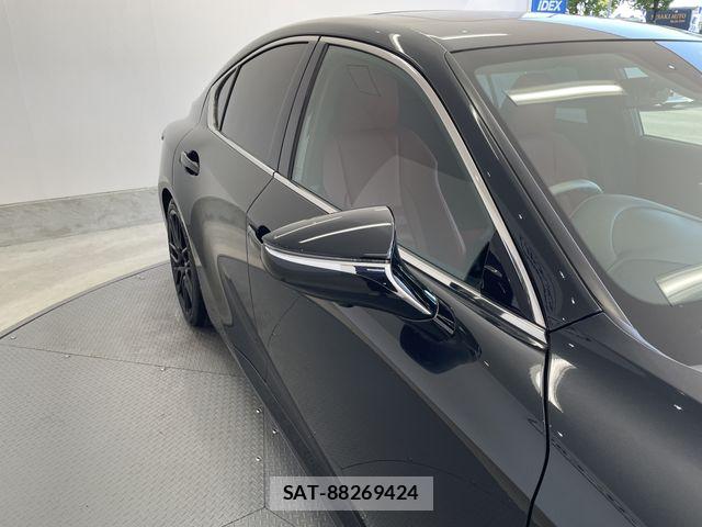 Lexus IS 2021-01 6907714-9