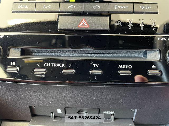 Lexus IS 2021-01 6907714-16