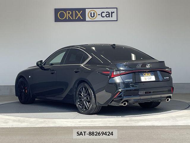 Lexus IS 2021-01 6907714-24