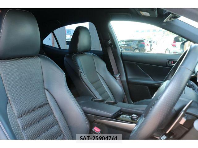 Lexus IS 2014-04 6995064-16