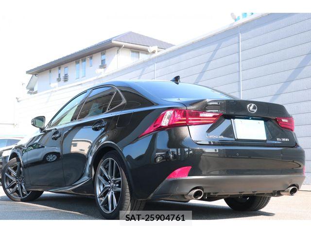 Lexus IS 2014-04 6995064-1