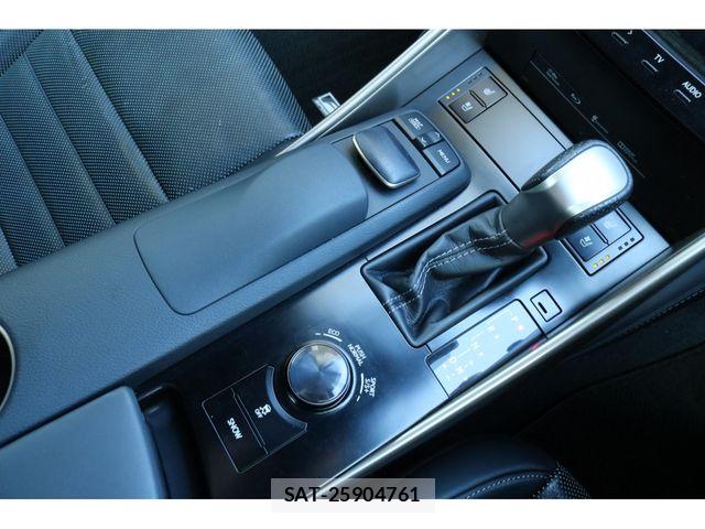 Lexus IS 2014-04 6995064-26