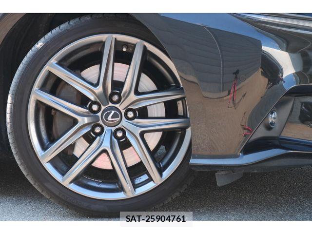 Lexus IS 2014-04 6995064-3
