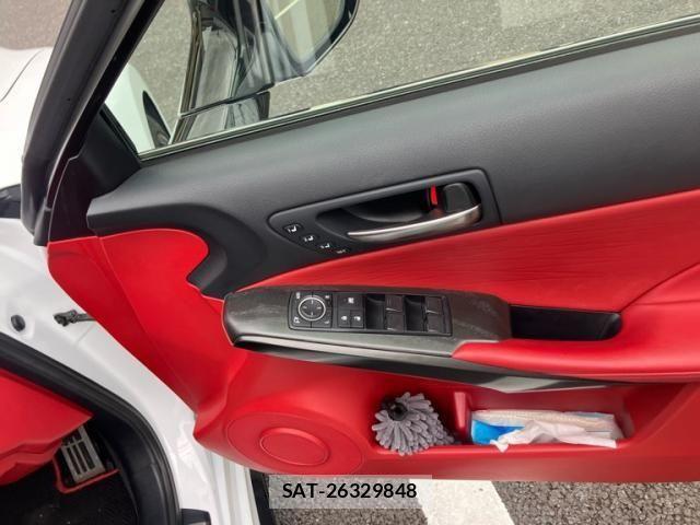 Lexus IS 2021-05 7328028-12