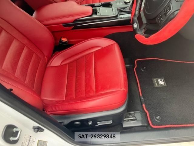 Lexus IS 2021-05 7328028-15