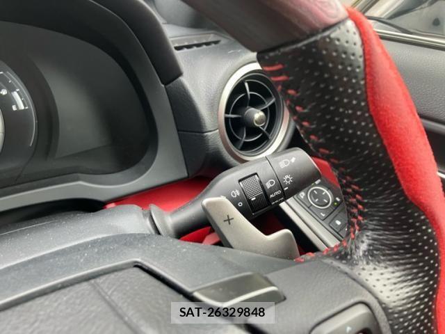 Lexus IS 2021-05 7328028-18