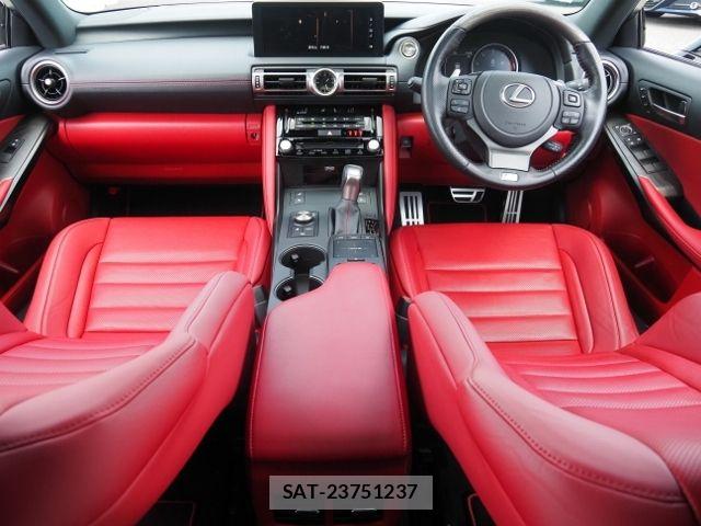 Lexus IS 2021-08 7455397-11