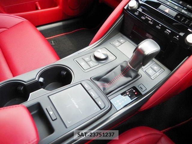 Lexus IS 2021-08 7455397-23