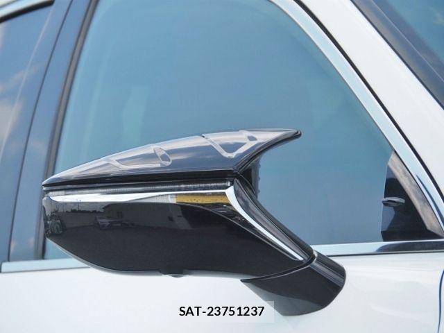 Lexus IS 2021-08 7455397-7