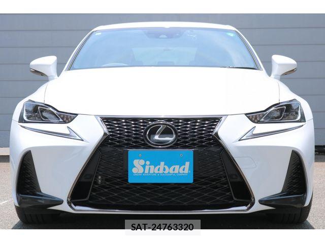 Lexus IS 2017-06 7501265-10