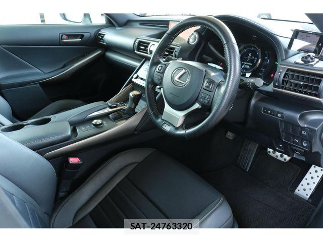 Lexus IS 2017-06 7501265-15
