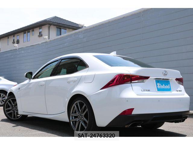 Lexus IS 2017-06 7501265-1