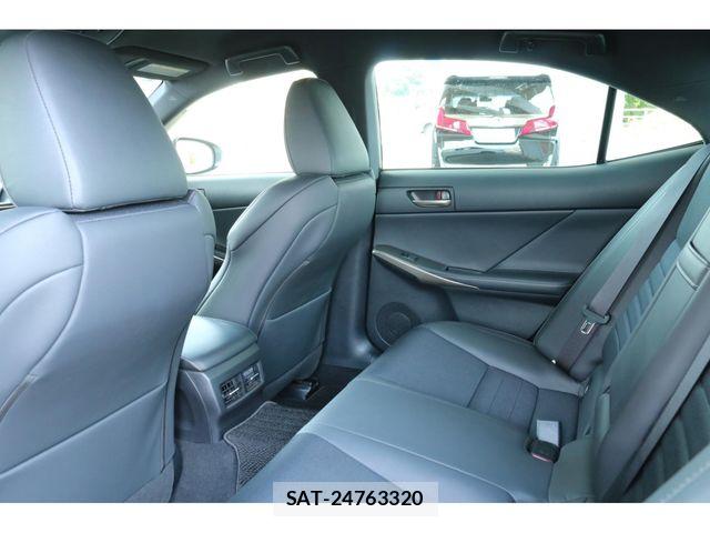 Lexus IS 2017-06 7501265-19