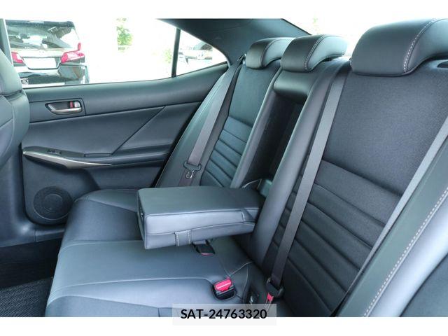 Lexus IS 2017-06 7501265-22