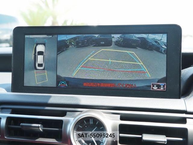 Lexus IS 2021-06 7509027-18