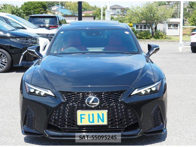 Lexus IS 2021-06 7509027-1