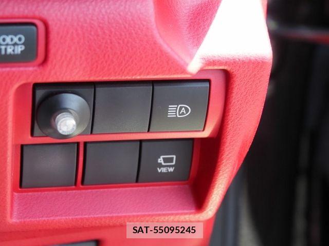 Lexus IS 2021-06 7509027-23