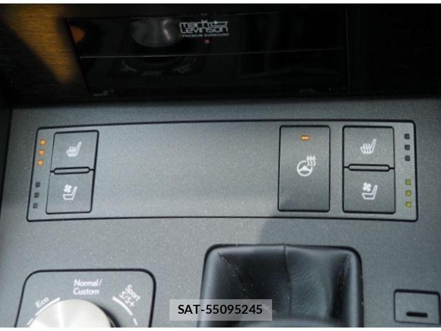 Lexus IS 2021-06 7509027-26