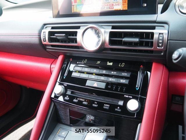 Lexus IS 2021-06 7509027-27