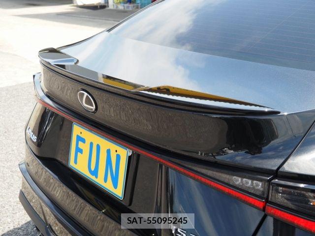 Lexus IS 2021-06 7509027-29