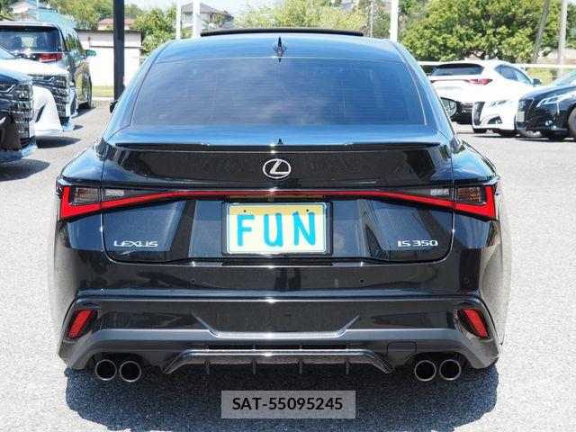 Lexus IS 2021-06 7509027-6