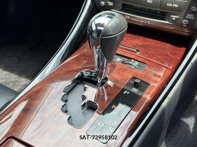 Lexus IS 2007-09 7509028-15