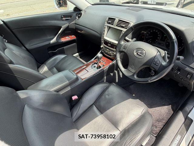 Lexus IS 2007-09 7509028-18